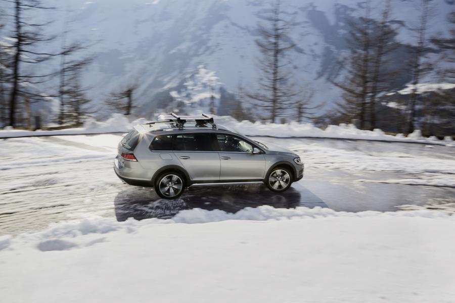  Volkswagen Golf Alltrack 2017 года  (WW) (фото 7 из 12)